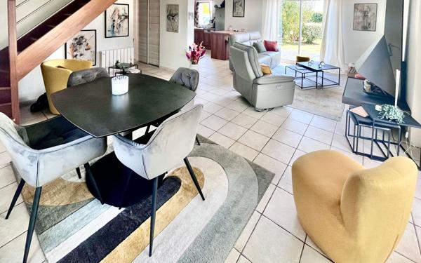 Maison à vendre    7 pièces •  Luc-sur-Mer