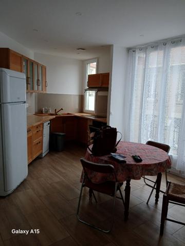 T2 - MEUBLE - MONTREUIL