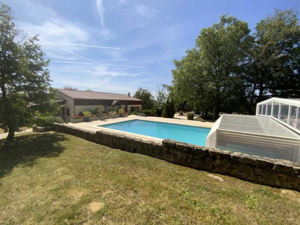 Maison ancienne - Labastide murat A vendre- Propriété de charme au cœur du Parc Régional des Causses du Quercy.