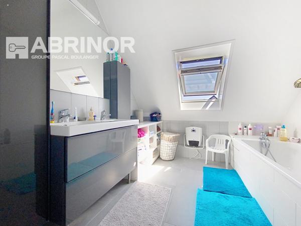 Villa individuelle - 4 chambres - jardin - parking 5 voitures. TEMPLEUVE EN PEVELE