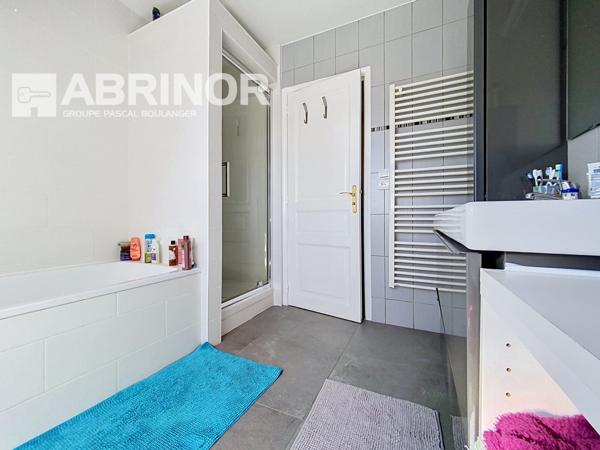 Villa individuelle - 4 chambres - jardin - parking 5 voitures. TEMPLEUVE EN PEVELE