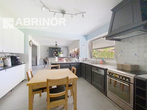 Villa individuelle - 4 chambres - jardin - parking 5 voitures. TEMPLEUVE EN PEVELE