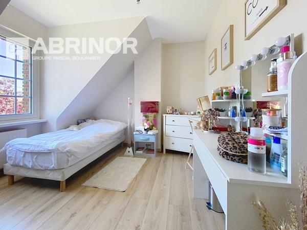 Villa individuelle - 4 chambres - jardin - parking 5 voitures. TEMPLEUVE EN PEVELE
