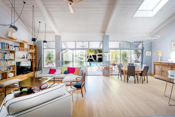 Talence forum superbe villa d'architecte de 307m² avec garage, piscine et dépendance aménagée