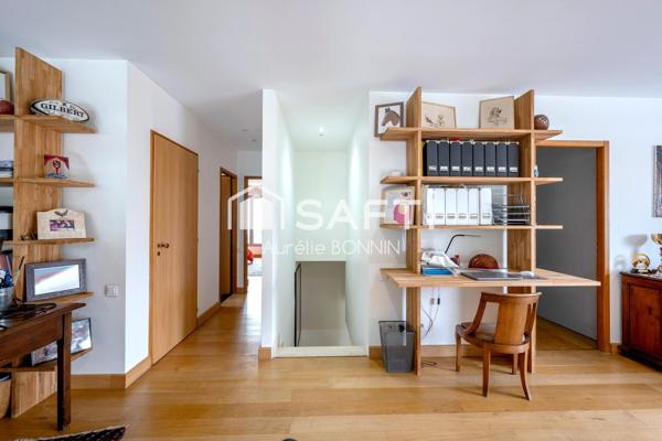 Talence forum superbe villa d'architecte de 307m² avec garage, piscine et dépendance aménagée