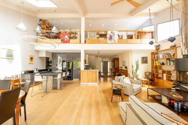 Talence forum superbe villa d'architecte de 307m² avec garage, piscine et dépendance aménagée