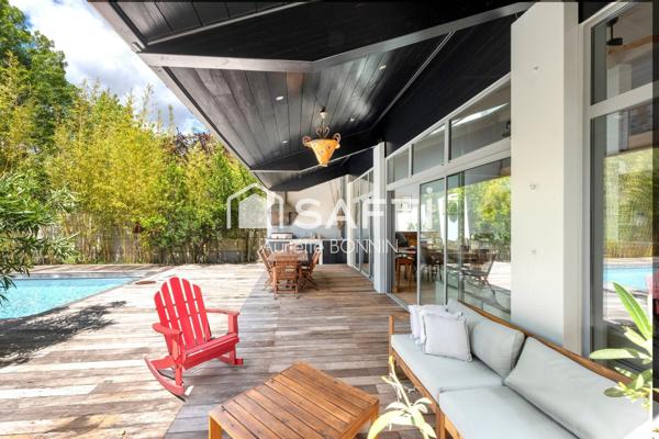 Talence forum superbe villa d'architecte de 307m² avec garage, piscine et dépendance aménagée