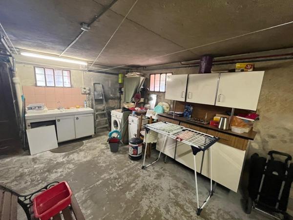 MAISON SOUS-SOL HORS SOL A RAFRAICHIR 38230 CHARVIEU