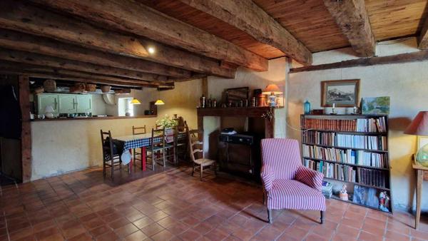 Maison ancienne - Le bugue Maison de caractère au coeur du Bugue avec grand jardin. Authenticité et charme assuré !