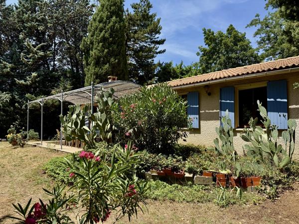 Une villa plain-pied dans un petit paradis