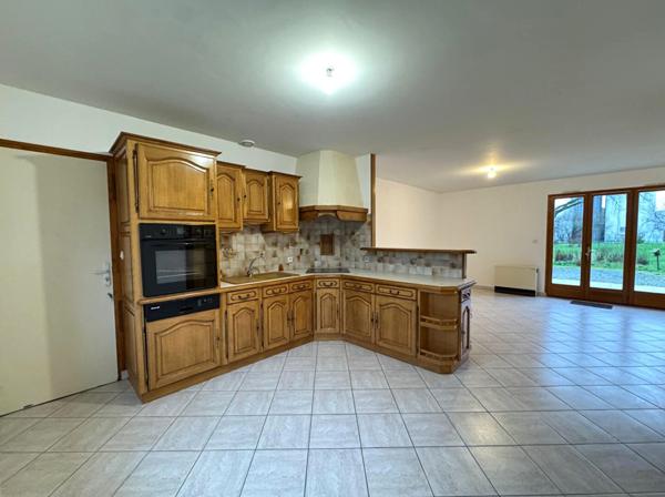 Maison Meslay Du Maine - plain pied- 3 chambres - 87.50 m2