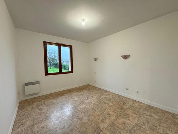 Maison Meslay Du Maine - plain pied- 3 chambres - 87.50 m2