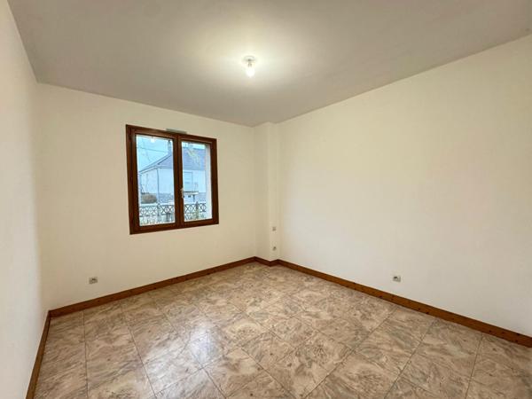 Maison Meslay Du Maine - plain pied- 3 chambres - 87.50 m2