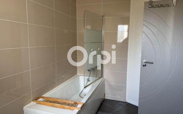 Maison à vendre    5 pièces •  Breuil-Magné