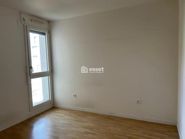 Location Appartement 5 pièces 90.4 m² - Paris 75014