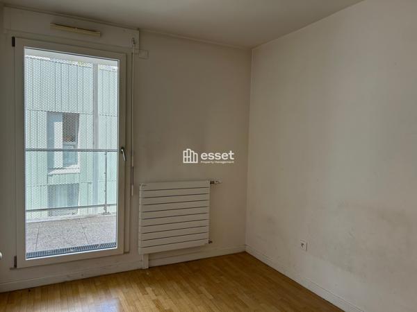 Location Appartement 5 pièces 90.4 m² - Paris 75014