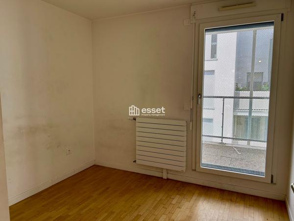 Location Appartement 5 pièces 90.4 m² - Paris 75014