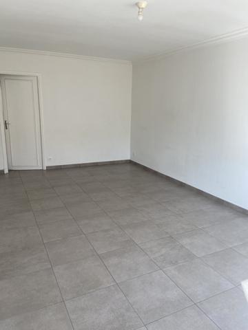 Perpignan (66000) T3 + balcon + parking - PERPIGNAN