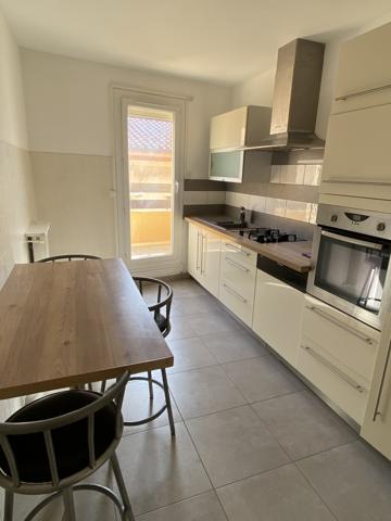 Perpignan (66000) T3 + balcon + parking - PERPIGNAN