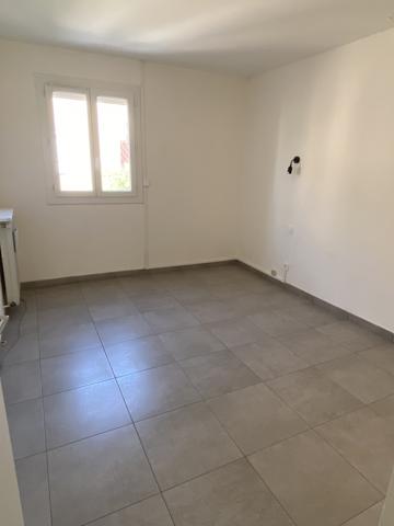Perpignan (66000) T3 + balcon + parking - PERPIGNAN
