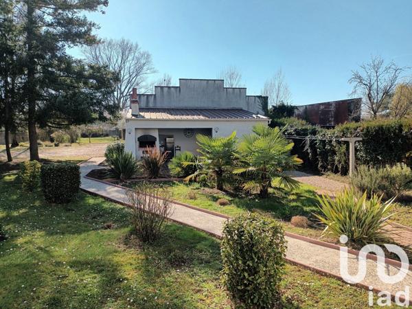 Maison 9 pièces de 210 m² à Noyers-sur-Cher (41140)