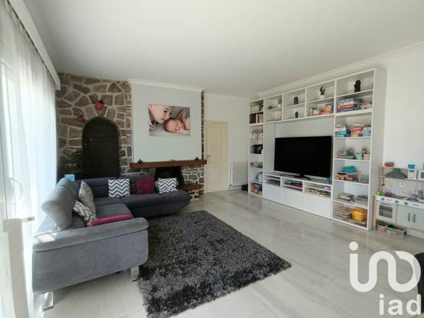 Maison 9 pièces de 210 m² à Noyers-sur-Cher (41140)