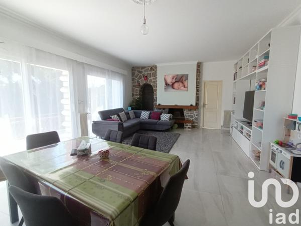 Maison 9 pièces de 210 m² à Noyers-sur-Cher (41140)