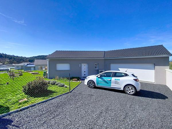 Yssingeaux! Villa contemporaine de 2022 plain pied 4 chambres