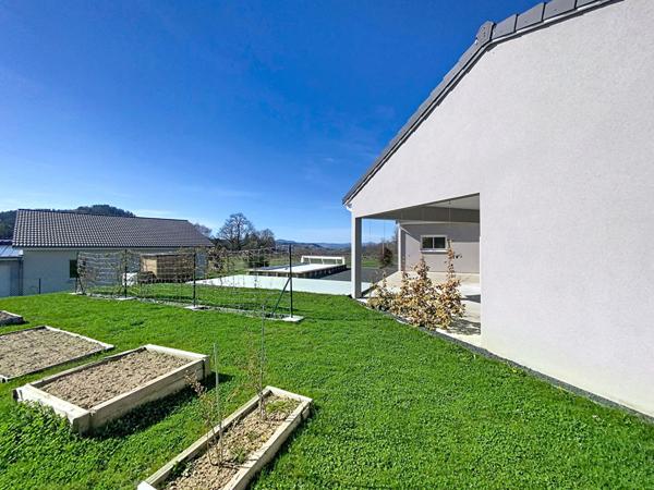 Yssingeaux! Villa contemporaine de 2022 plain pied 4 chambres