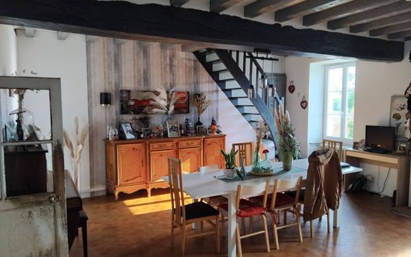 Maison à vendre    6 pièces •  Courgains