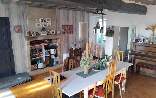 Maison à vendre    6 pièces •  Courgains