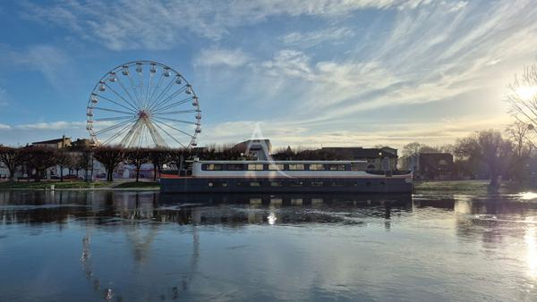 Local commercial Saintes 88.60 m2