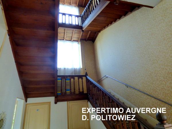 Néris-les-Bains (03310) HOTEL idéal location courte durée (immeuble à caractère commercial)