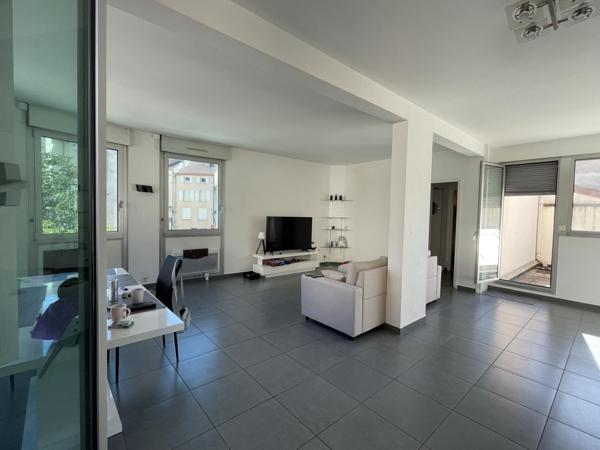 À vendre – Superbe appartement lumineux en centre-ville de Cusset (proche Vichy)