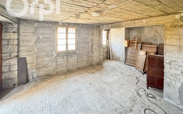 Appartement à vendre    3 pièces • 114,93 m2 Aubenas