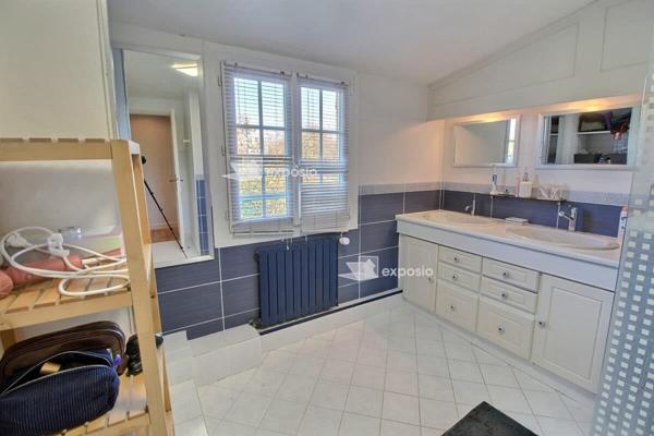 Maison Francois 4 pièce(s) 160 m2