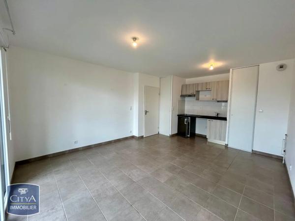 Appartement à louer 2 pièces 40.21m² Montlouis-sur-Loire (37270)