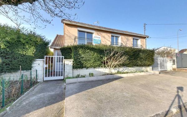 Maison à vendre    3 pièces • 98 m2 Roissy-en-Brie