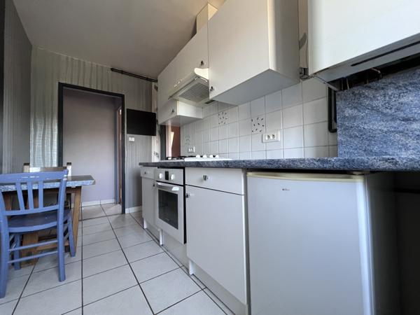 Appartement
         3 pièces
        - 51 m² 70 000 € *