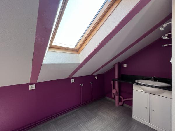 Appartement
         3 pièces
        - 51 m² 70 000 € *