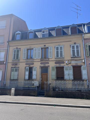 Appartement
         3 pièces
        - 51 m² 70 000 € *