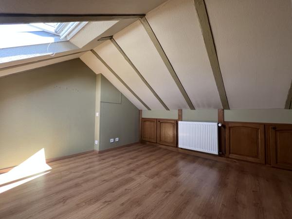 Appartement
         3 pièces
        - 51 m² 70 000 € *