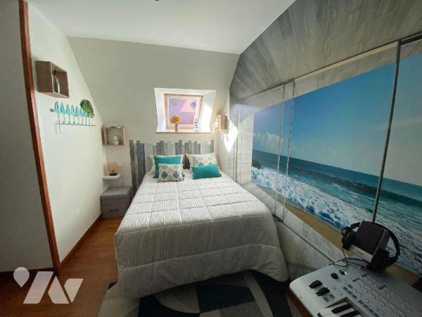 Au coeur de Plouha,, découvrez cette jolie maison de ville en pierre entièrement rénovée. 
Ell...