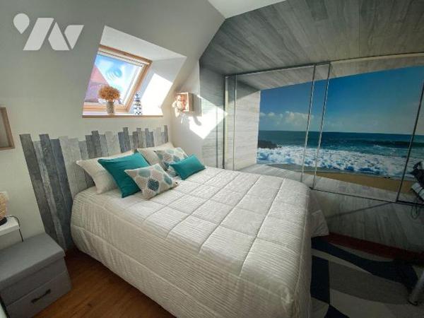 Au coeur de Plouha,, découvrez cette jolie maison de ville en pierre entièrement rénovée. 
Ell...