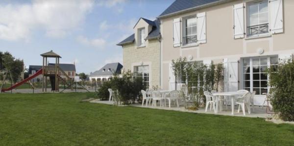 INVESTISSEMENT LOCATIF – PORT EN BESSIN HUPPAIN – Résidence de Tourisme Pierre & Vacances Le Green Beach - 6,28 de rentabilité