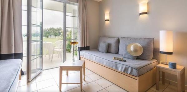 INVESTISSEMENT LOCATIF – PORT EN BESSIN HUPPAIN – Résidence de Tourisme Pierre & Vacances Le Green Beach - 6,28 de rentabilité