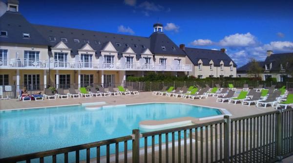 INVESTISSEMENT LOCATIF – PORT EN BESSIN HUPPAIN – Résidence de Tourisme Pierre & Vacances Le Green Beach - 6,28 de rentabilité