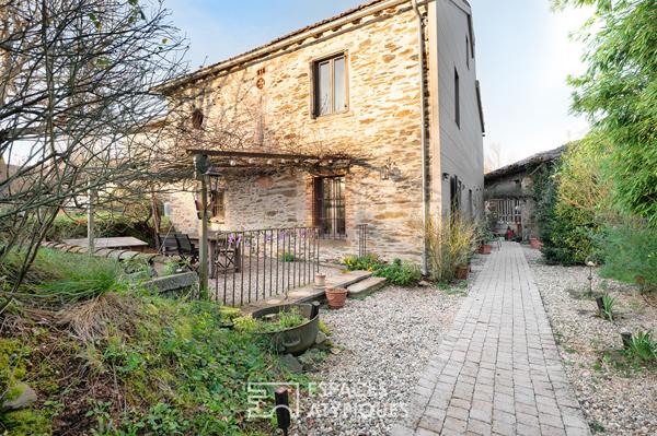 Corps de ferme atypique et bucolique proche d’Albi