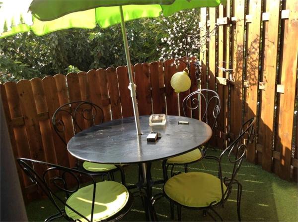 PETITE RESIDENCE AU CALME!