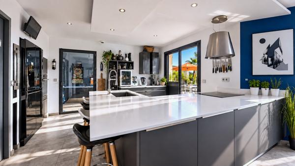 Maison
         7 pièces
        - 168 m² Bien prestige 890 000 € *
